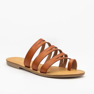 Bamboo Women Classy Strappy Cutout Toe Ring Summer Sandals - Tan -